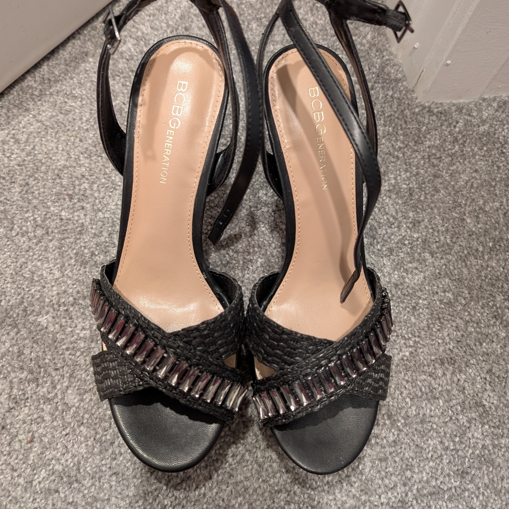 BCBGeneration Black Sandals with Elegant Ruffle Design